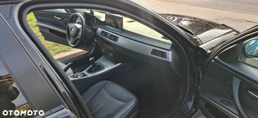 BMW Seria 3 320d - 8
