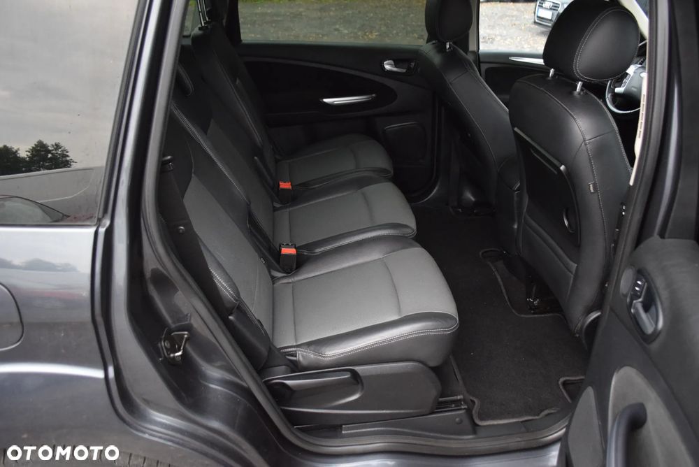 Ford S-Max 2.0 TDCi DPF Titanium - 17