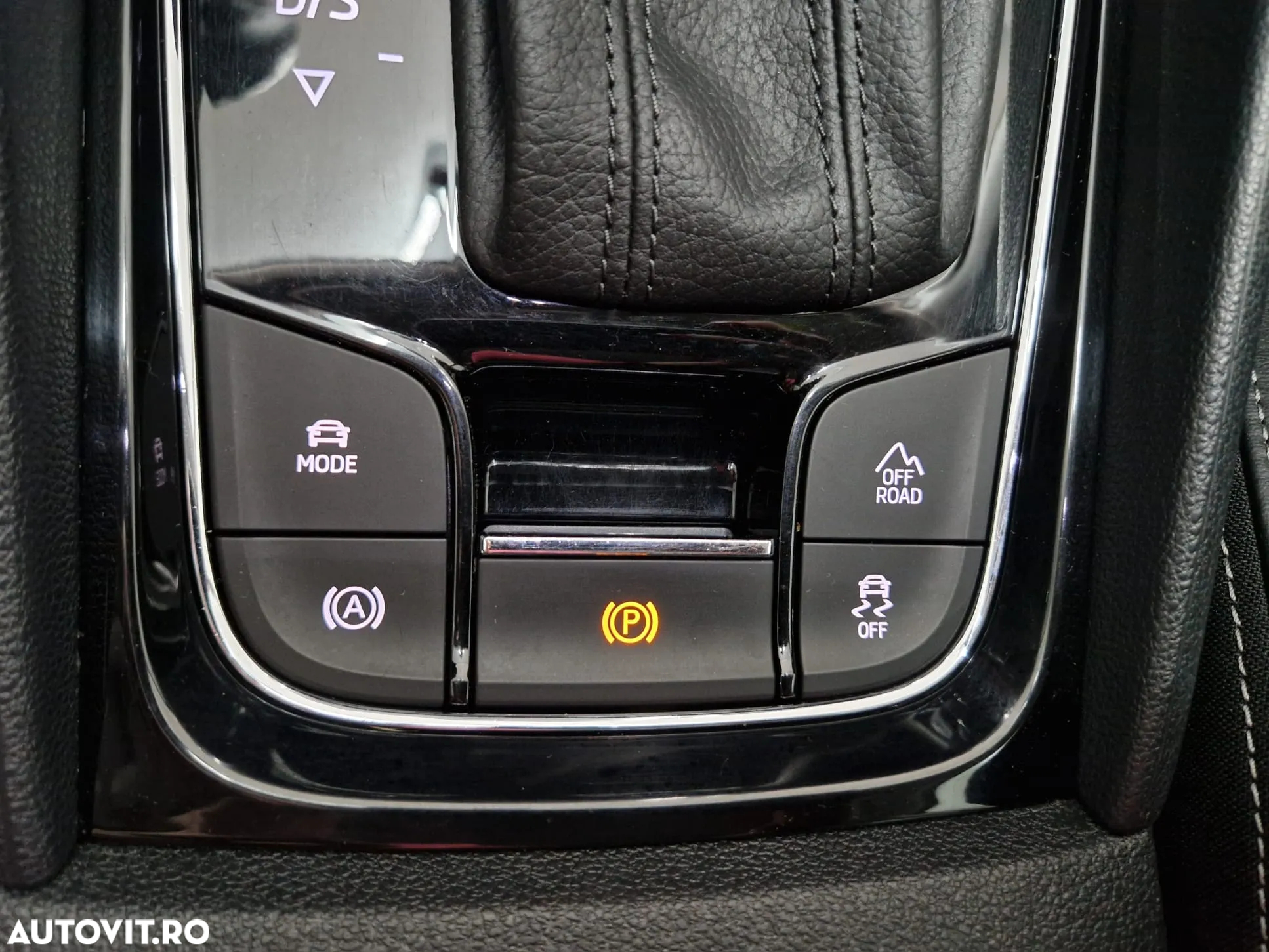 Skoda Karoq 2.0 TDI 4X4 DSG Style - 27