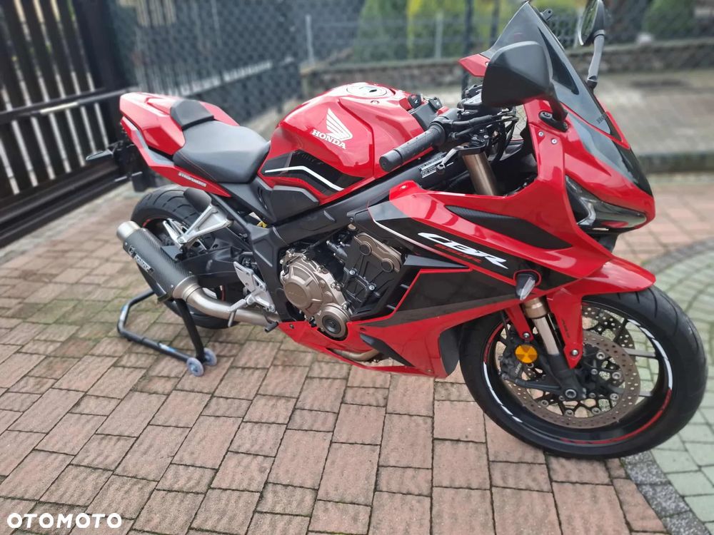 Honda CBR - 1