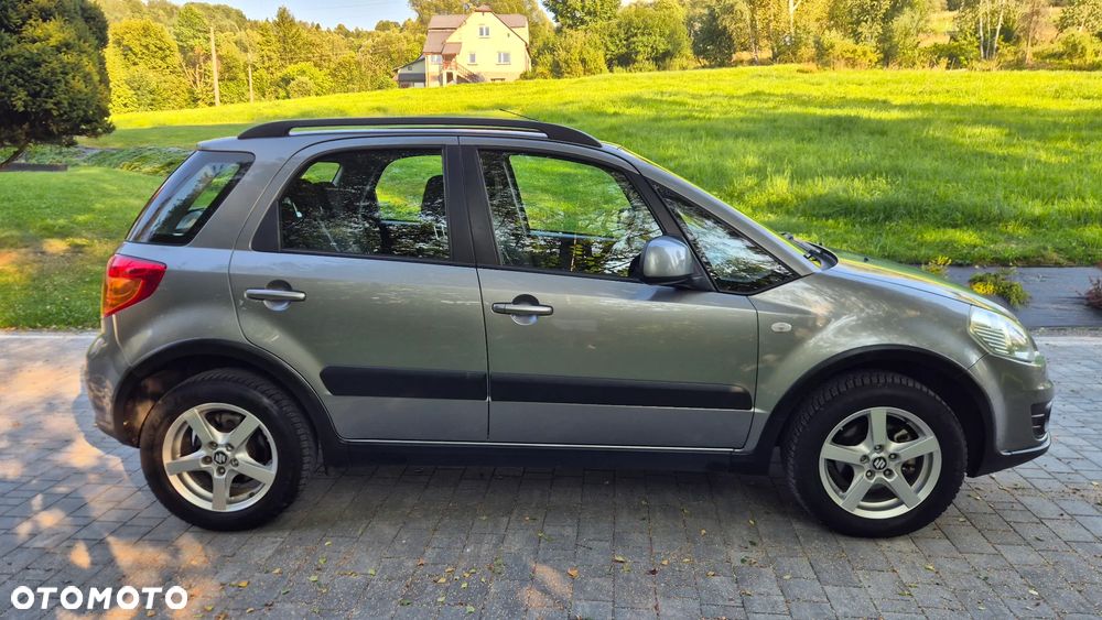 Suzuki SX4 1.6 VVT 4x4 Club - 11