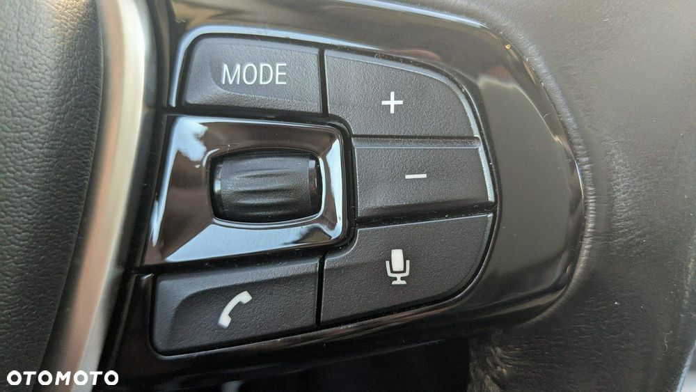 BMW Seria 5 520d Luxury Line sport - 35