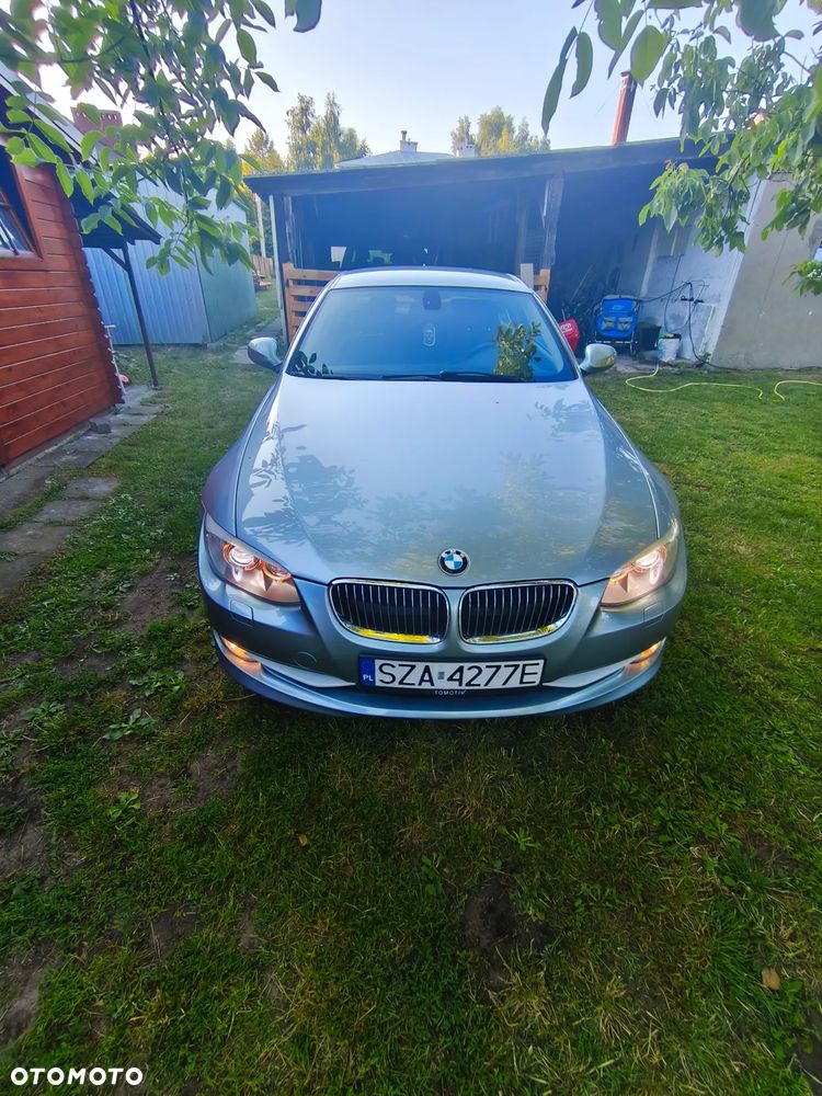 BMW Seria 3 330d xDrive - 28