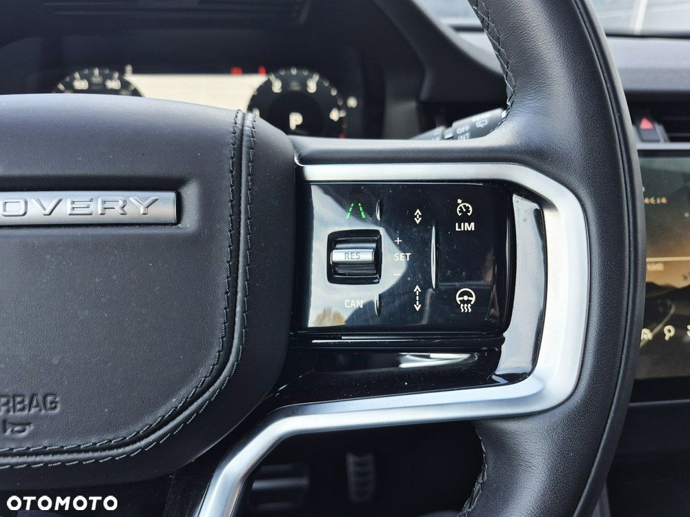 Land Rover Discovery Sport - 32