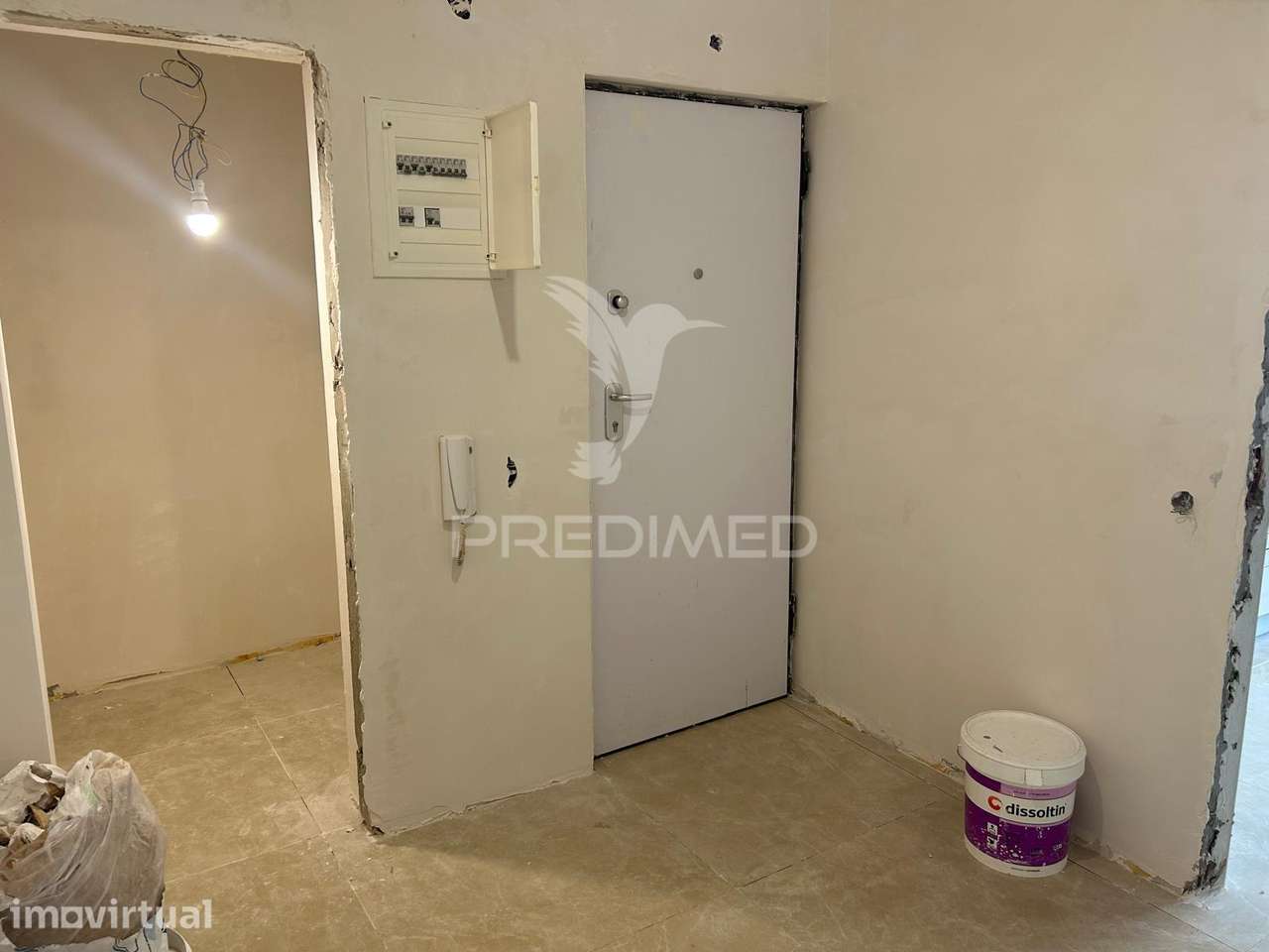 Apartamento T2 com arrecadação, remodelado no Carregado - Grande imagem: 4/20