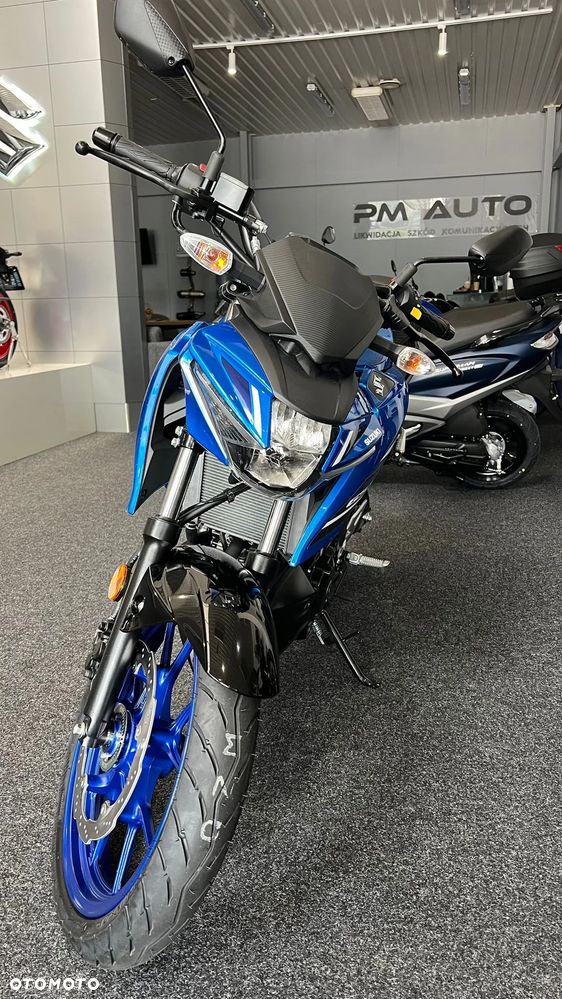 Suzuki GSX - 18