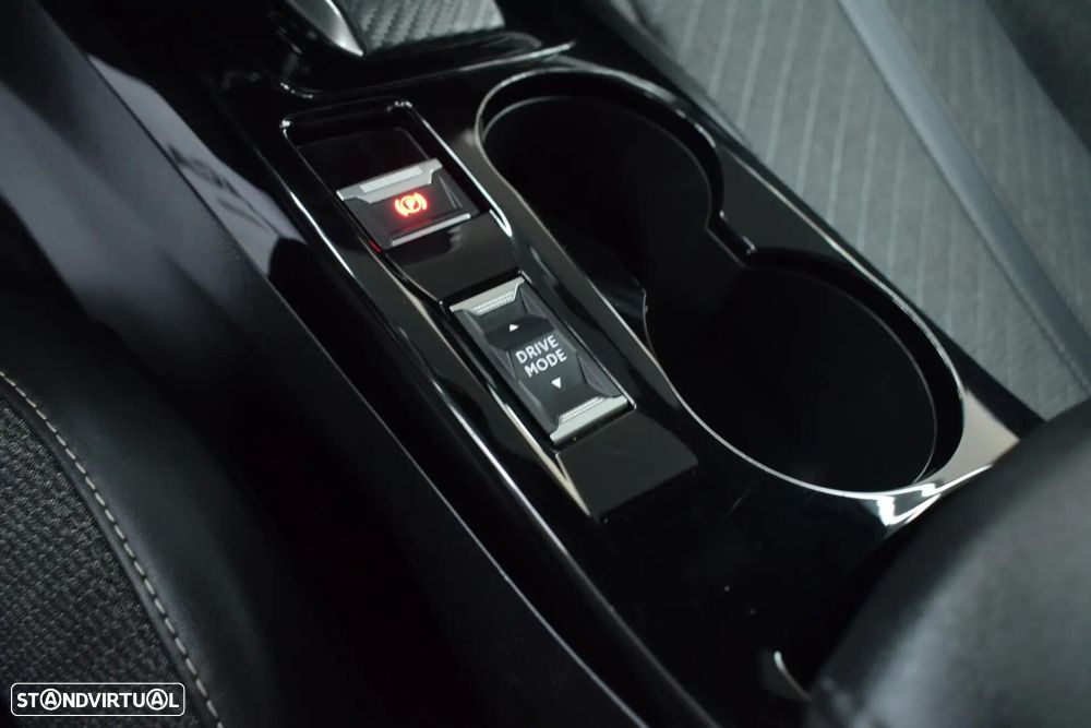Peugeot 2008 1.2 PureTech Allure EAT8 - 12