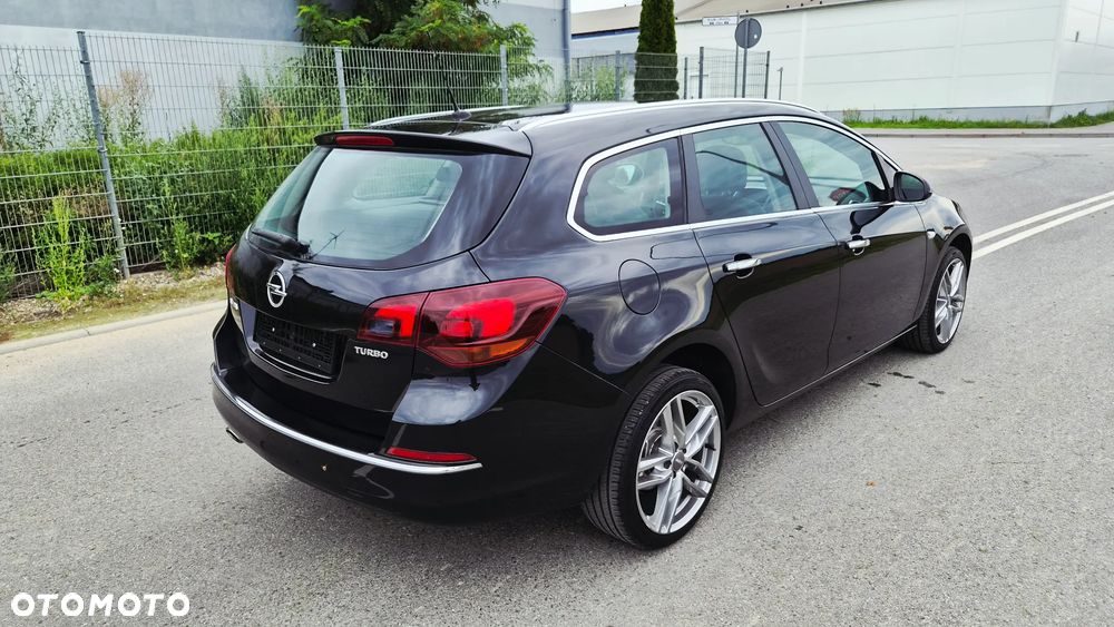 Opel Astra 1.4 T Cosmo - 4