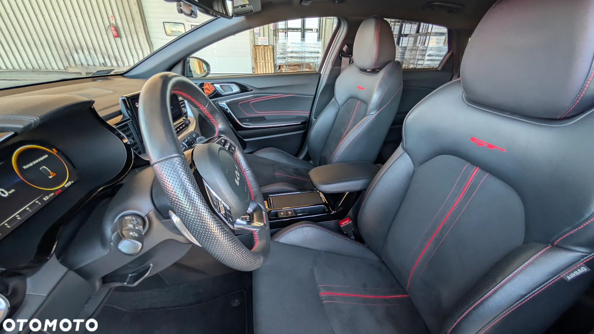 Kia ProCeed 1.6 T-GDI GT DCT - 13