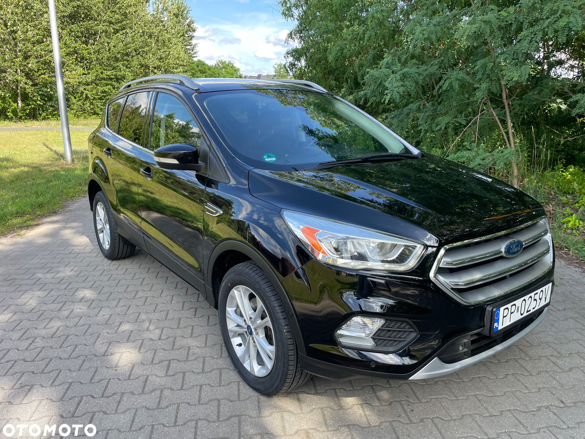 Ford Kuga 1.5 EcoBoost 2x4 Titanium - 16