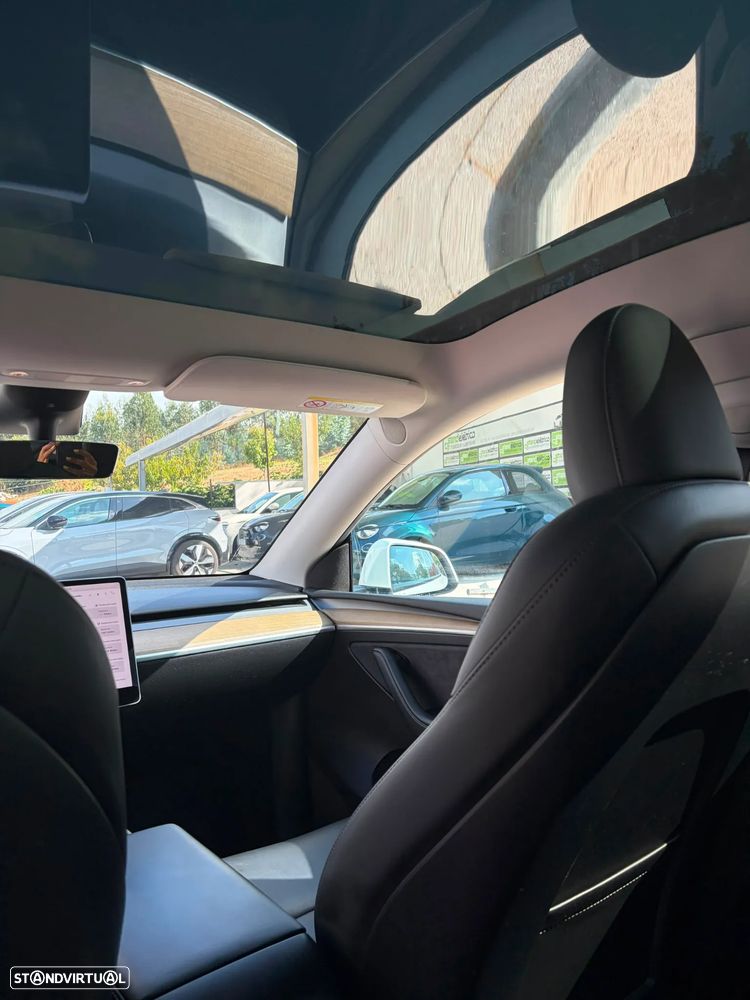 Tesla Model Y Standard - 14