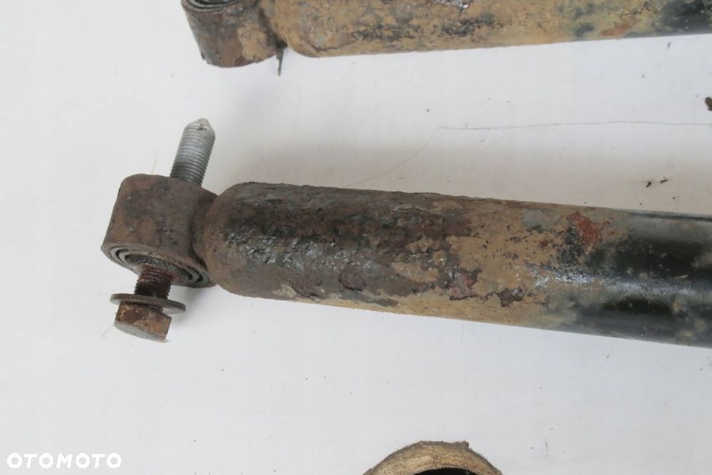 amortyzator tył Passat B6 2.0 TDI - 2