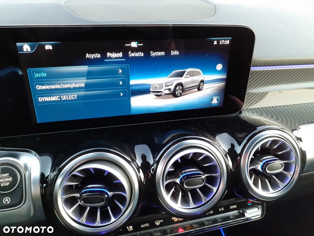 Mercedes-Benz GLB 200 AMG Line 7G-DCT - 29