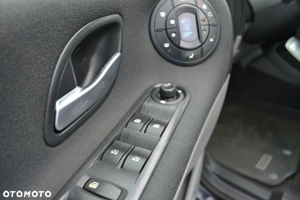 Renault Espace 2.0 Navitech - 12