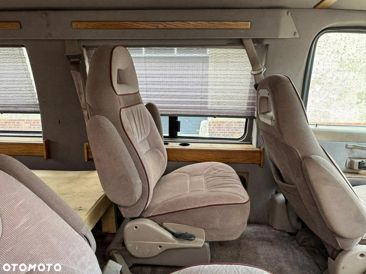 Ford Econoline - 36