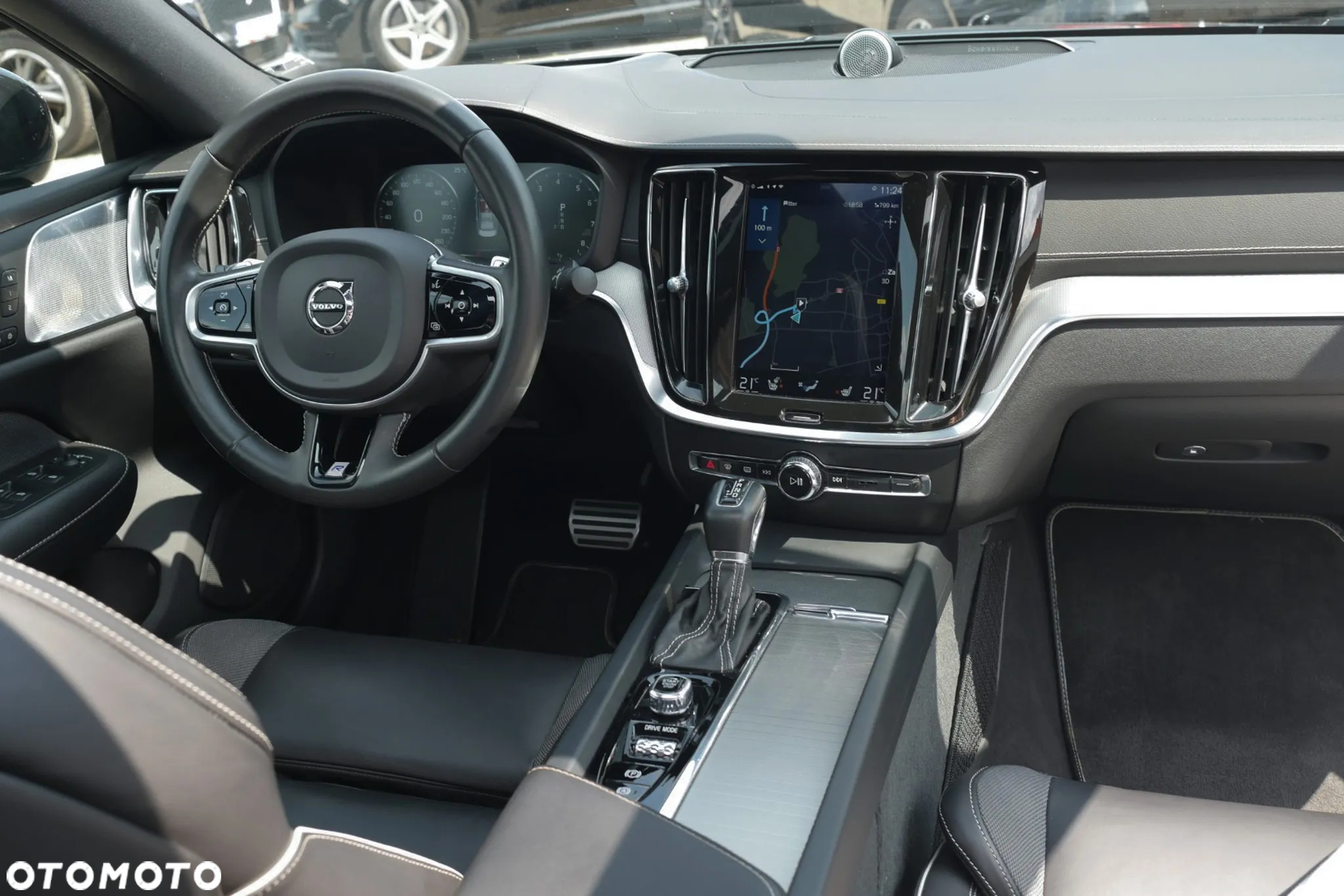 Volvo S60 T5 R-Design - 18