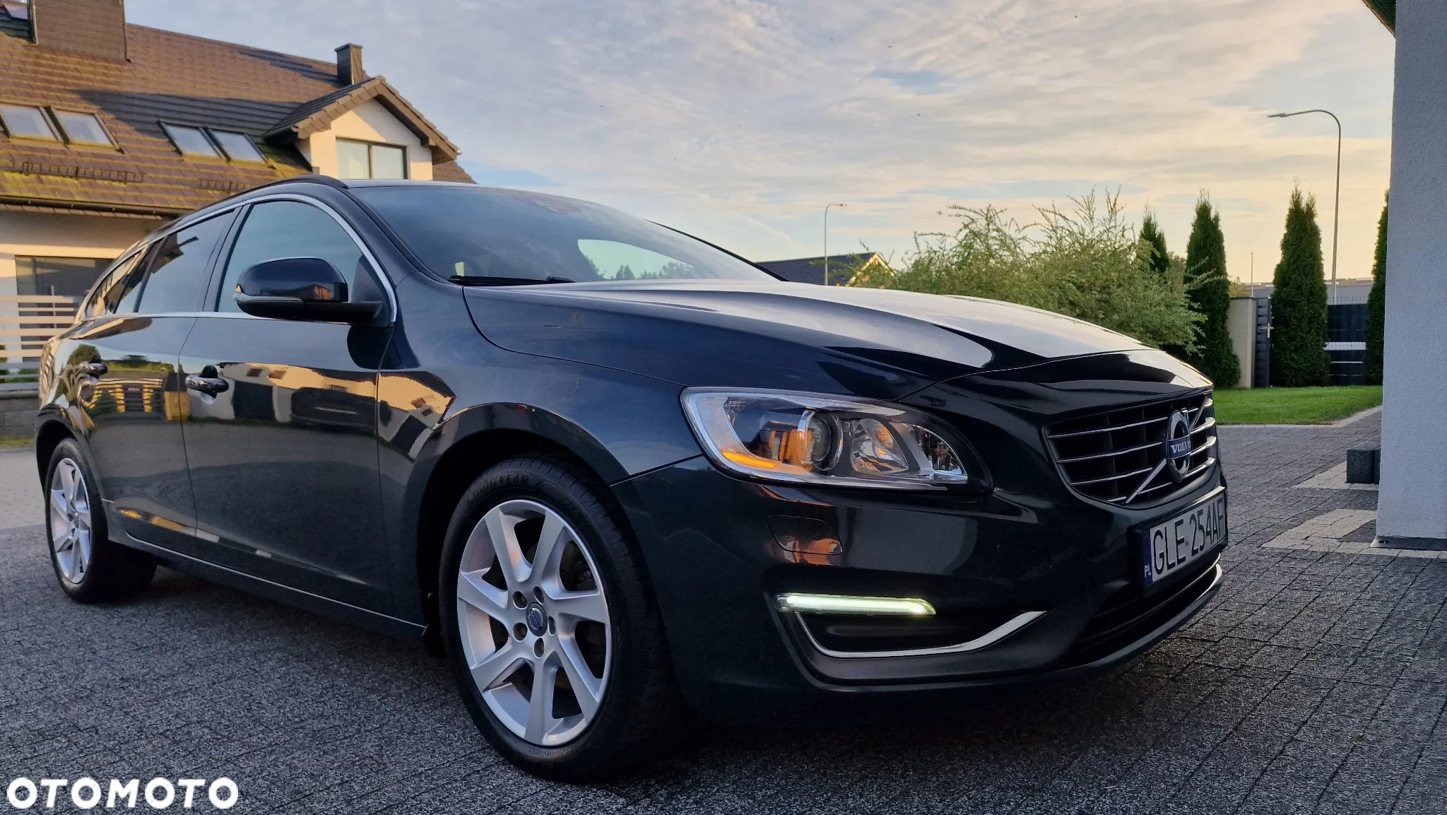 Volvo V60 D4 Drive-E Summum - 11