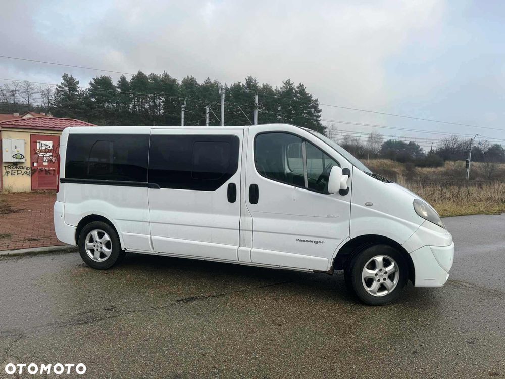 Renault Trafic FAP Passenger Black Edition - 2