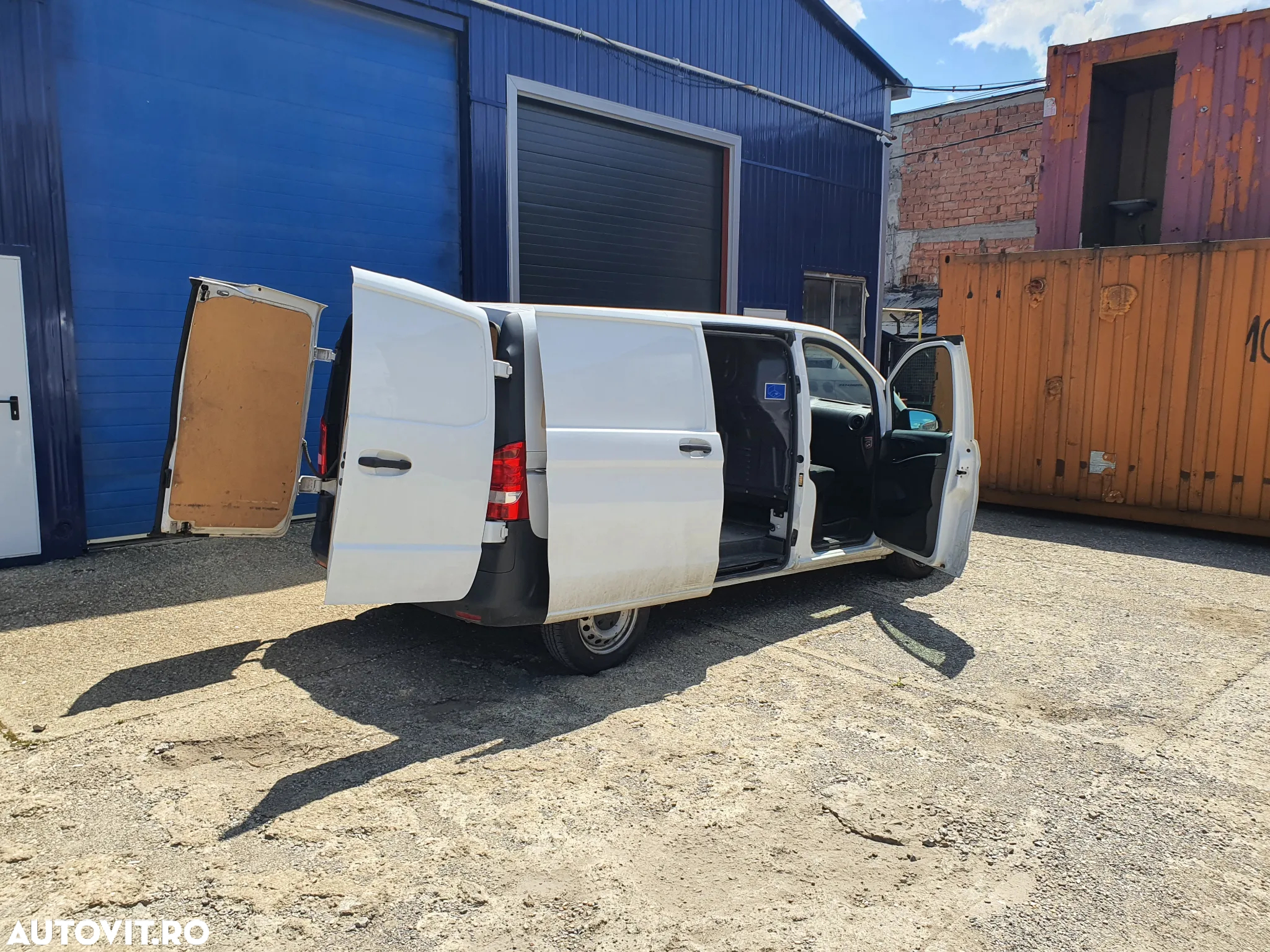 Mercedes-Benz Vito - 11