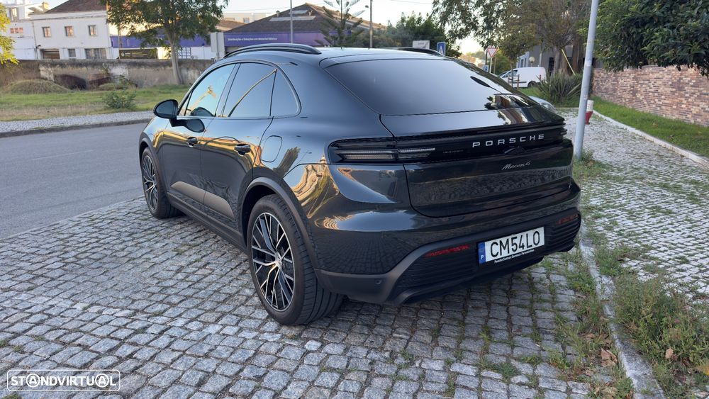 Porsche Macan Electric 4 - 4