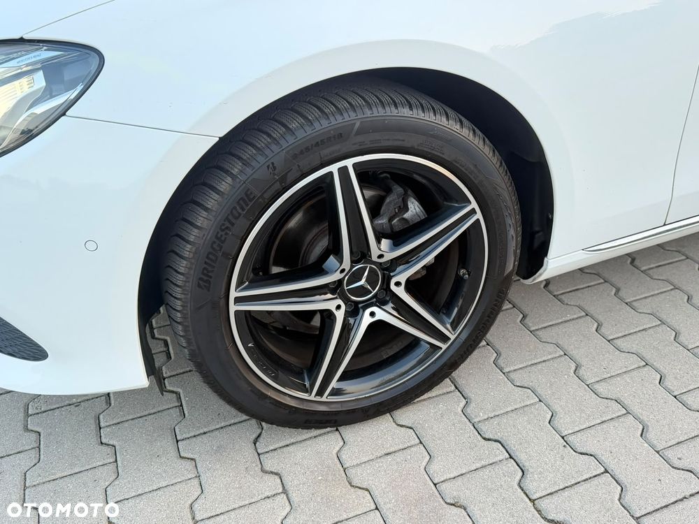 Mercedes-Benz Klasa E 220 d 9G-TRONIC Avantgarde - 35