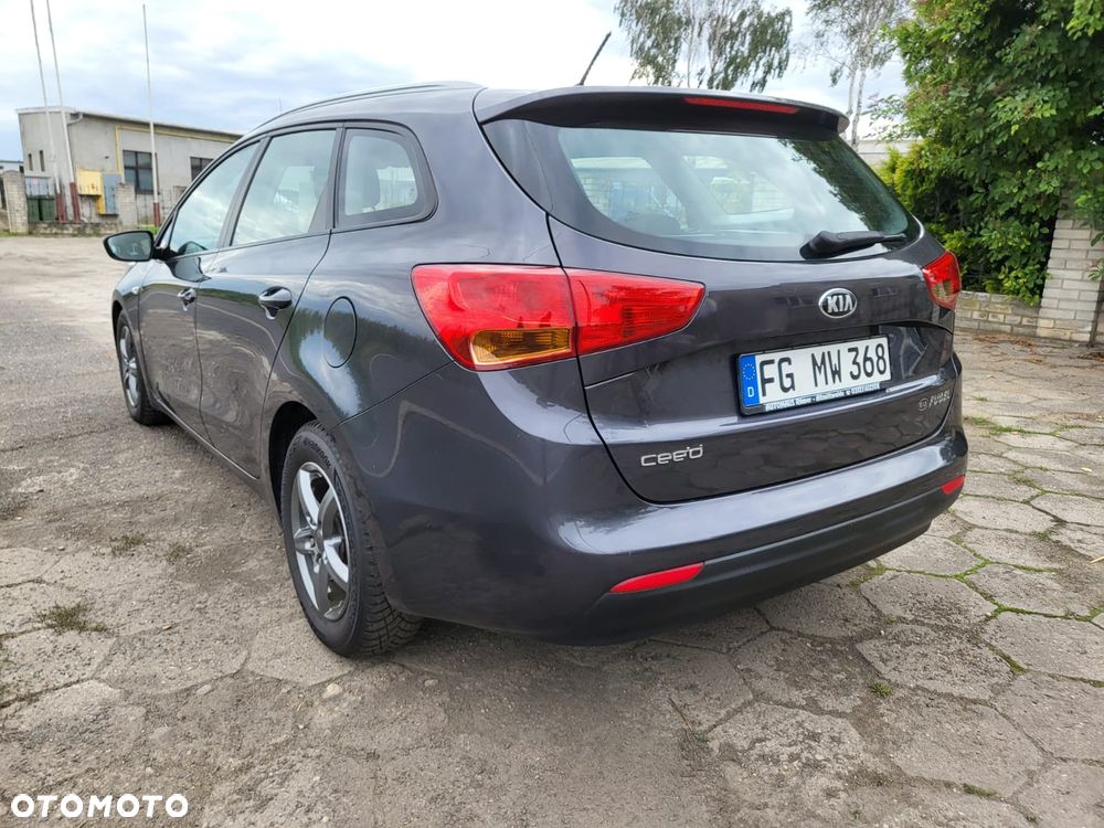 Kia Ceed - 23