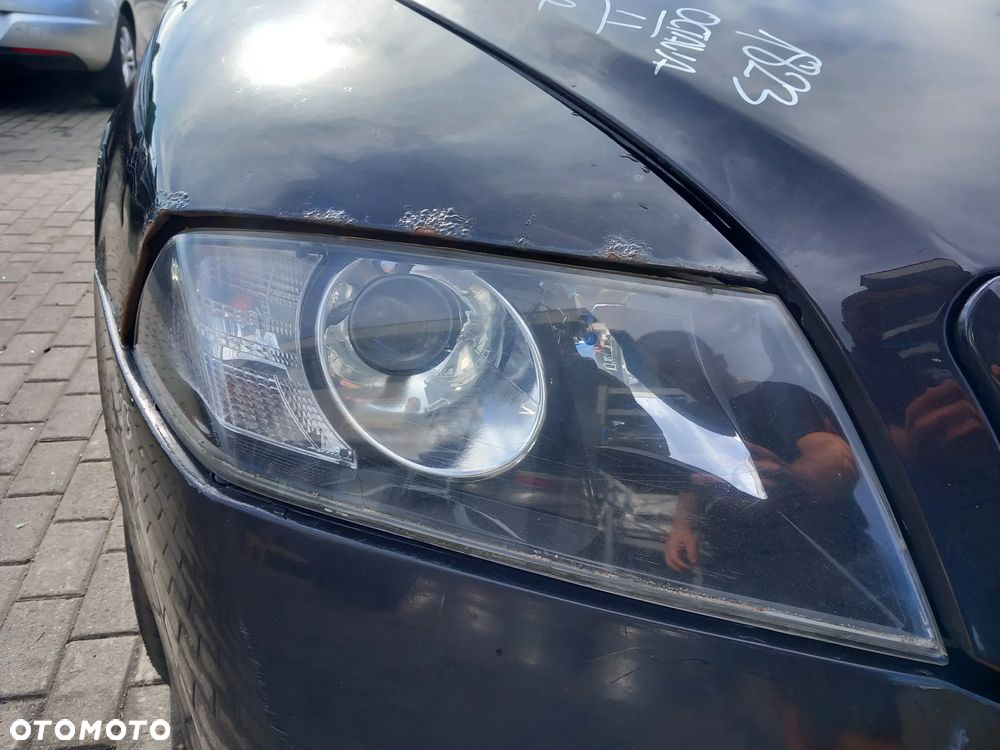 SKODA OCATVIA II LAMPA REFLEKTOR PRAWA PRZEDNIA PRAWY PRZÓD CZARNY ŚRODEK - 1