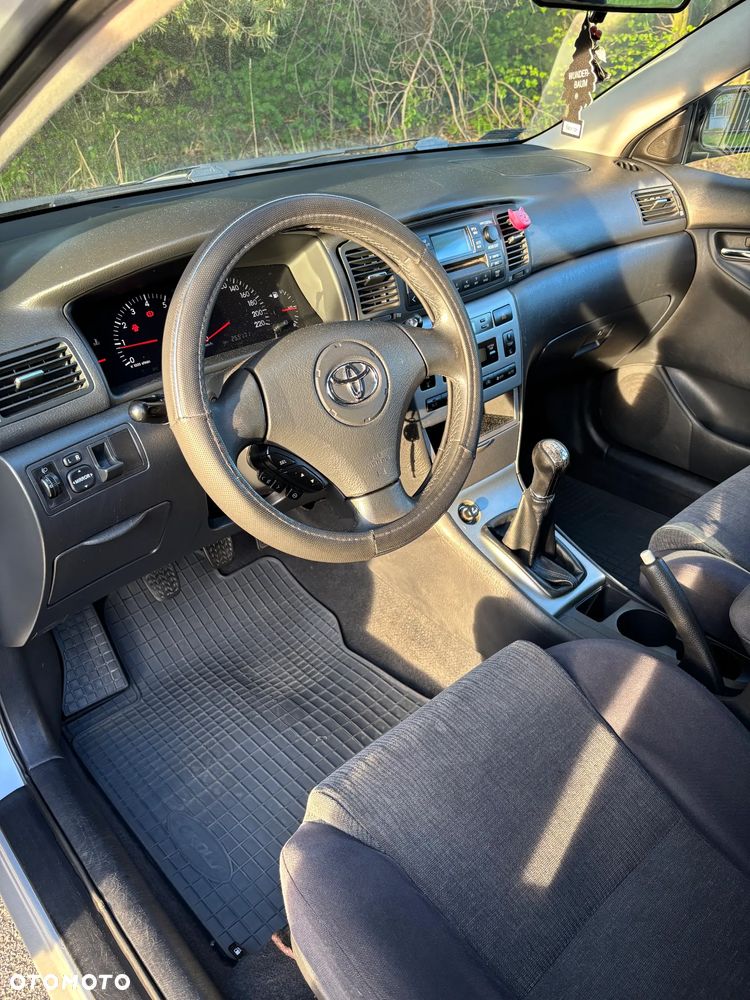 Toyota Corolla 2.0 D-4D Luna - 15