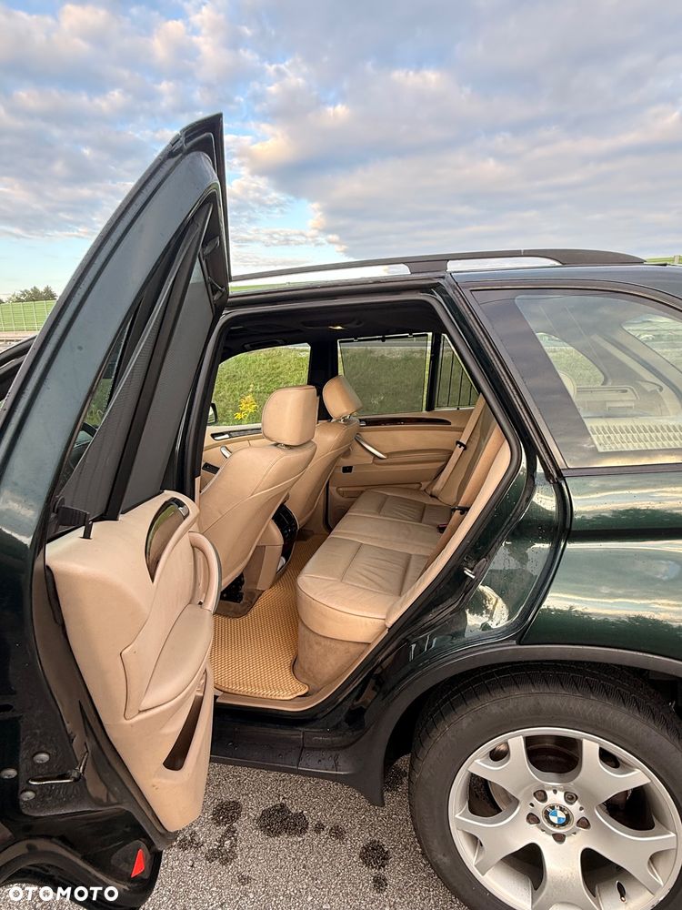 BMW X5 4.4i - 11