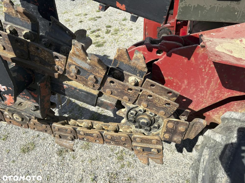 Ditch Witch r65 - 12