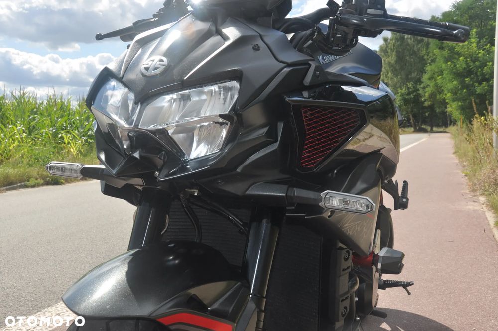 Kawasaki H2 - 10