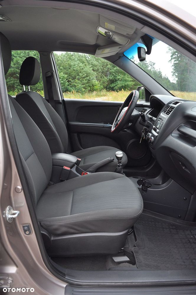 Kia Sportage 2.0 d Freedom 2WD - 24