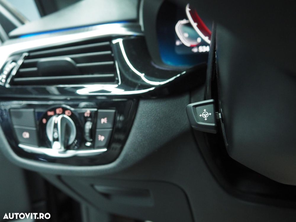 BMW Seria 5 520i AT MHEV - 15