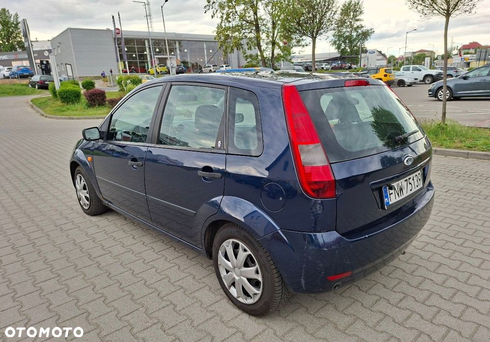Ford Fiesta - 10