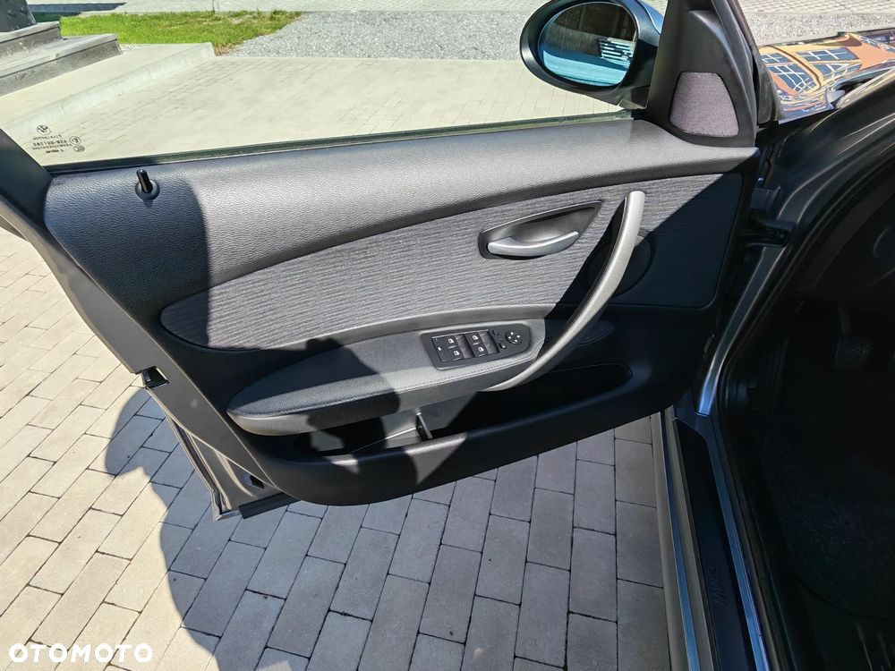 BMW Seria 1 - 23
