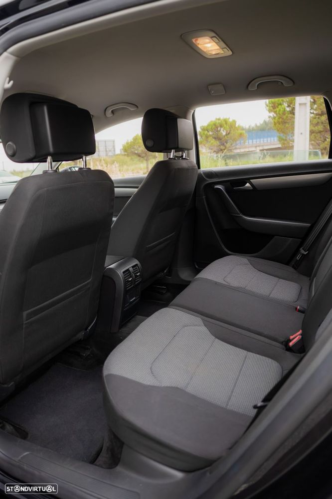 VW Passat 1.6 TDI Confortline BM - 18