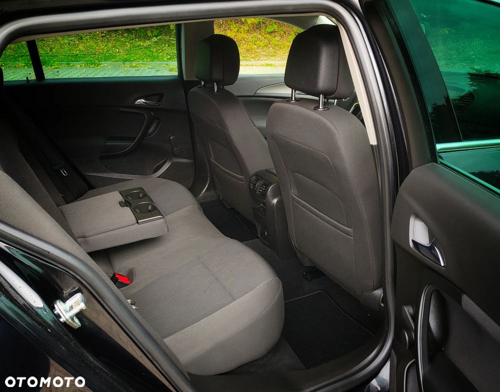 Opel Insignia - 11