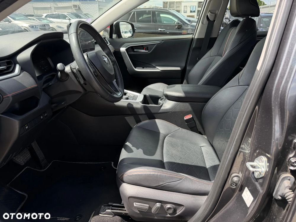 Toyota RAV4 - 7