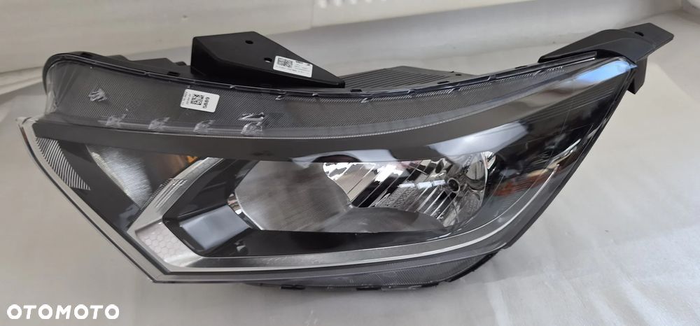 LAMPA LEWA PRZÓD HYUNDAI i20 III 2021- 92101-Q0000 ZWYKŁA - 1