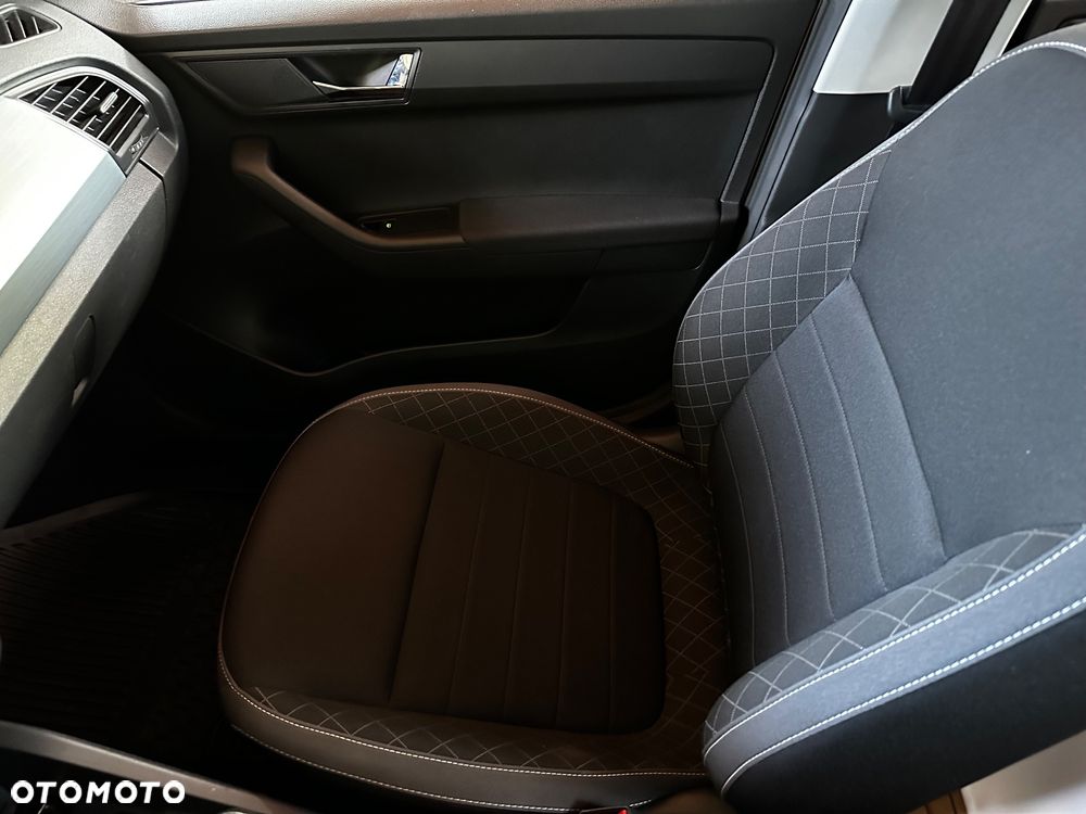 Skoda Fabia - 11