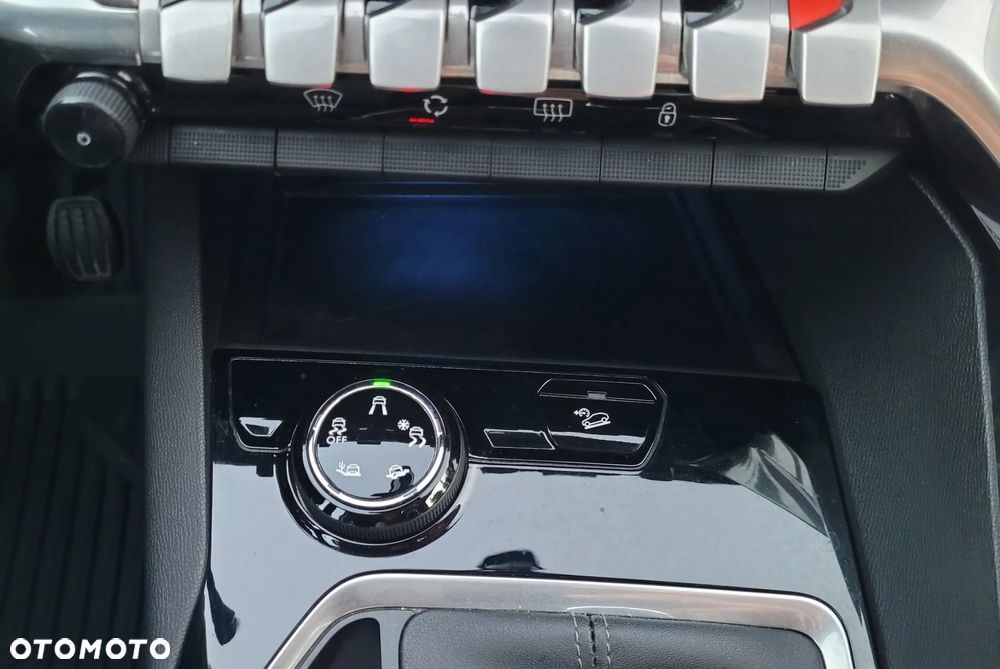 Peugeot 5008 1.6 BlueHDi Allure 7os - 29