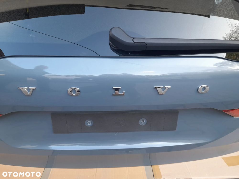 Klapa bagażnika kolor 728 volvo xc60 II 2023R - 7