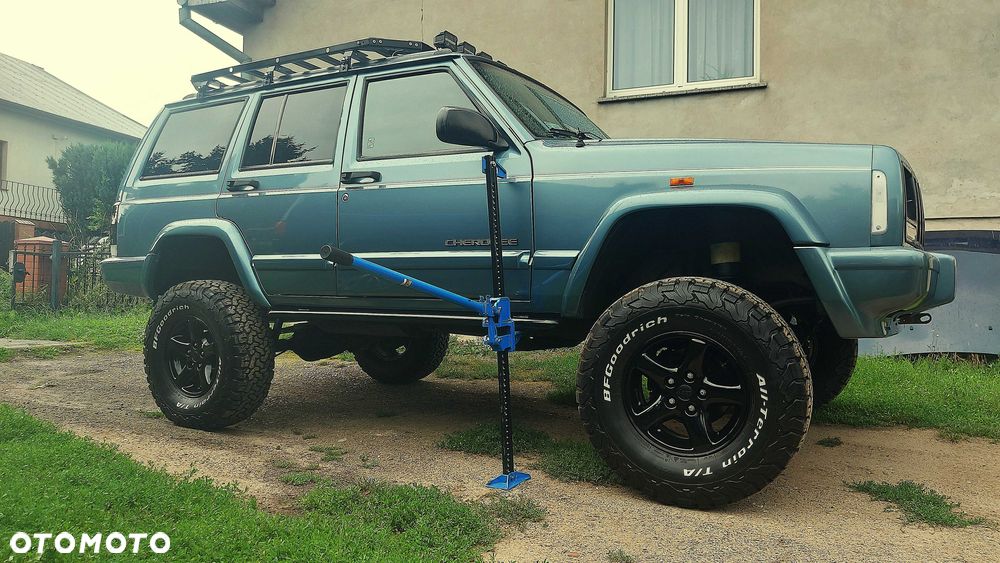 Jeep Cherokee - 6