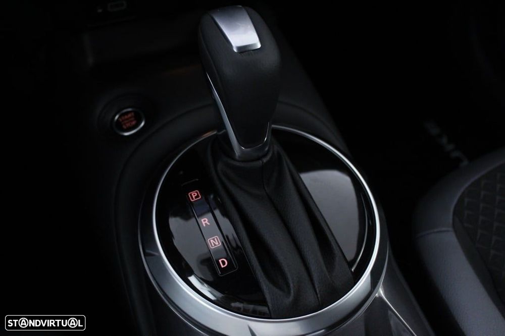 Nissan Juke 1.0 DIG-T N-Connecta DCT - 32