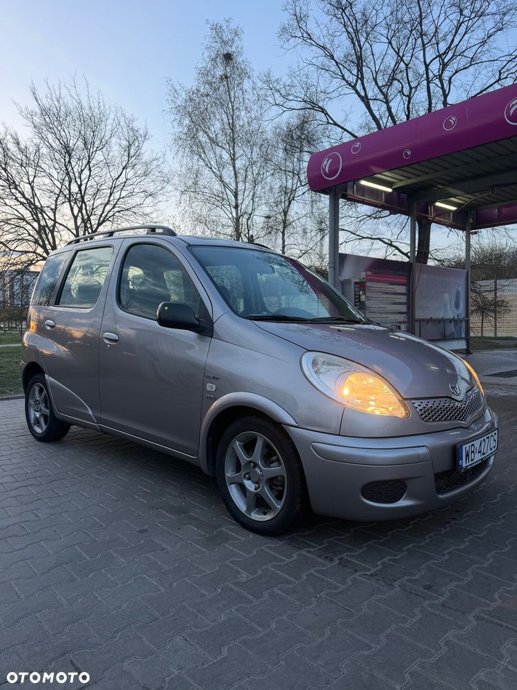 Toyota Yaris Verso 1.5 Sol - 2