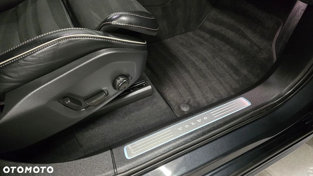 Volvo XC 90 B5 D AWD Geartronic RDesign - 19