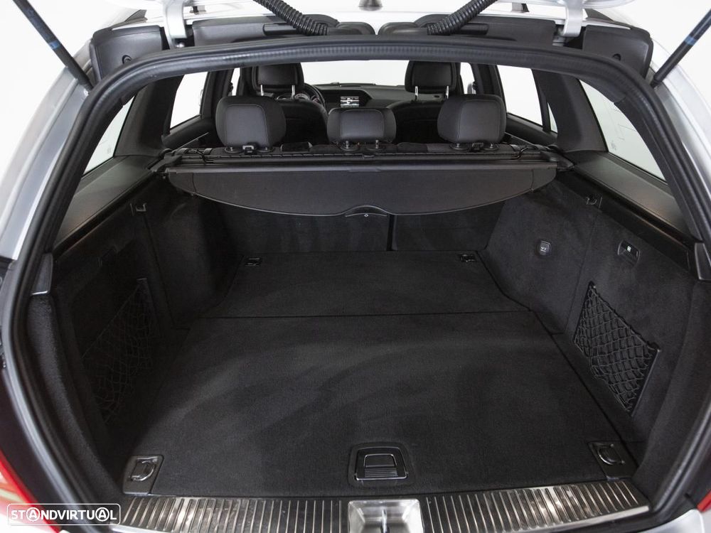 Mercedes-Benz C 220 - 12