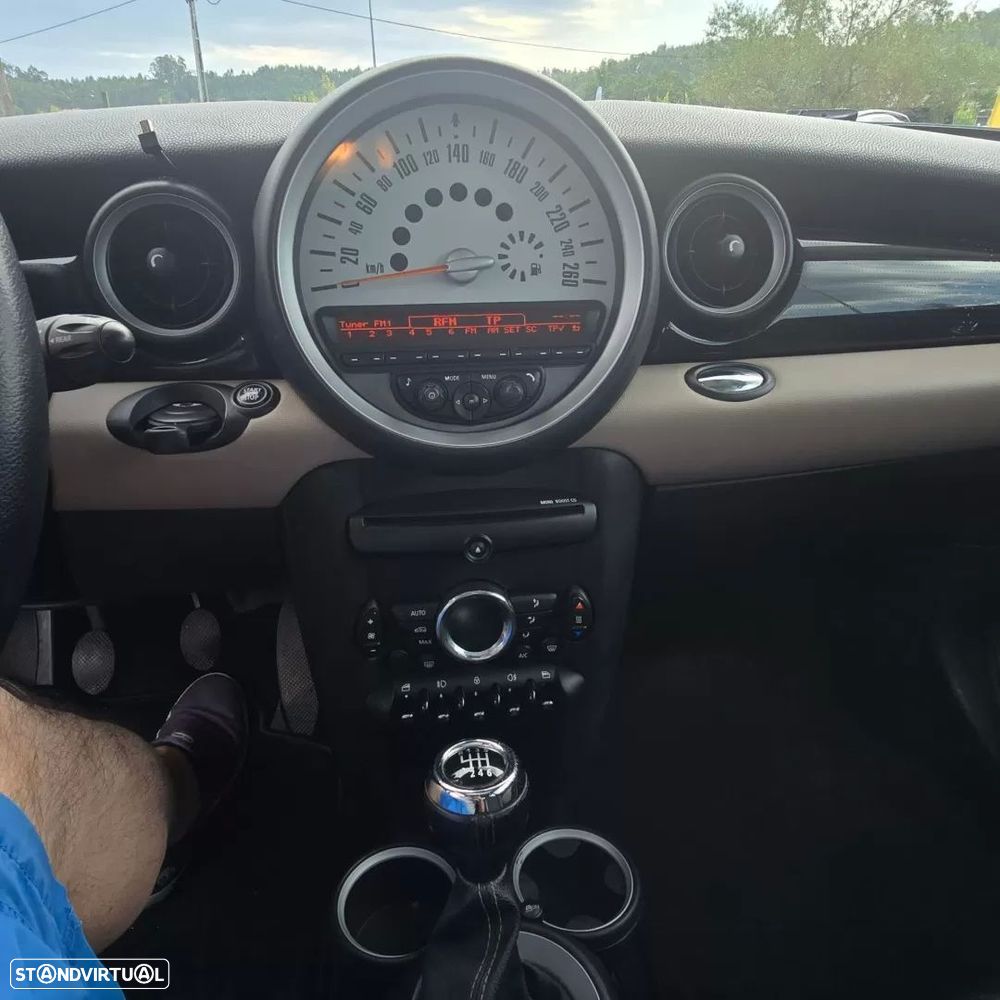 MINI 3 Portas Cooper D - 6