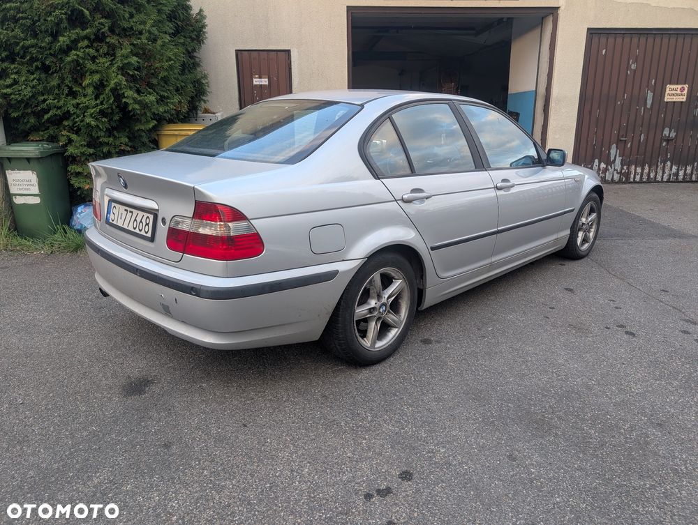 BMW Seria 3 318i - 9