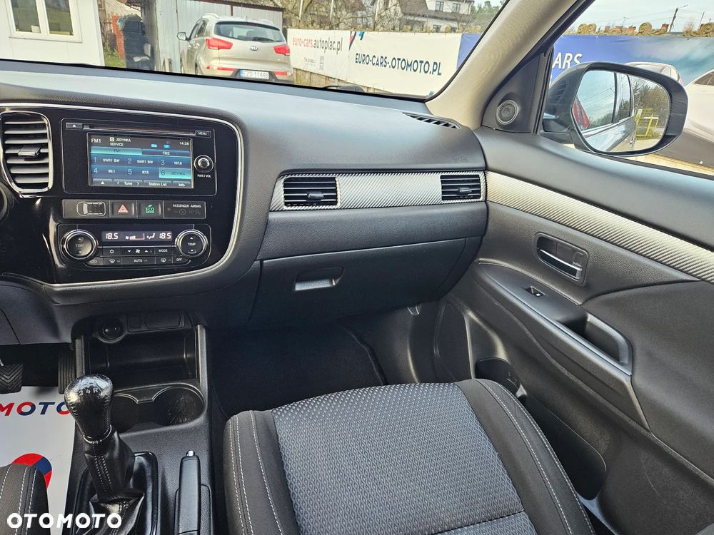 Mitsubishi Outlander 2.0 2WD Diamant - 23